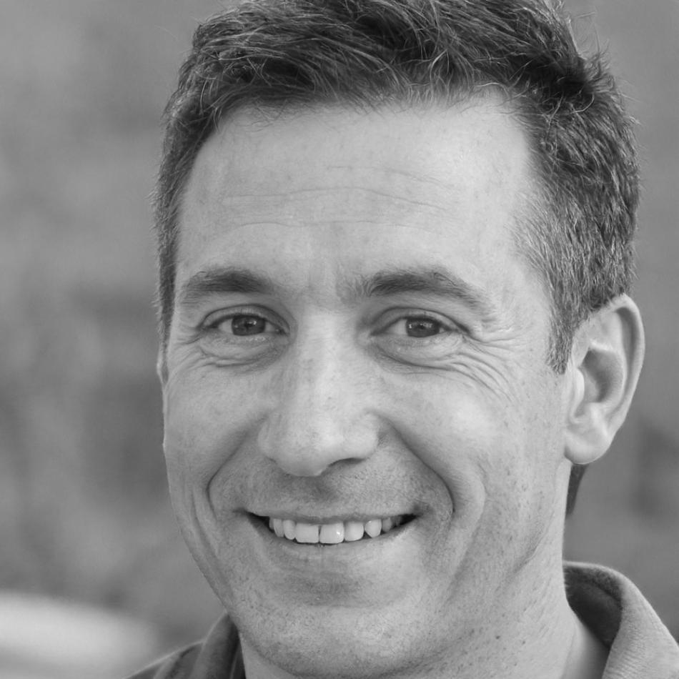 Retrato profesional de miembro del equipo